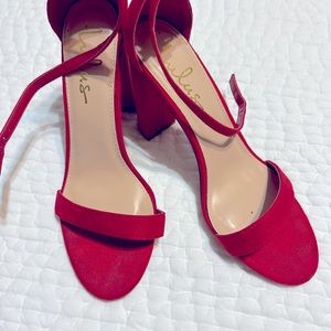 Red lulu heels size 9 (fits like 8.5)